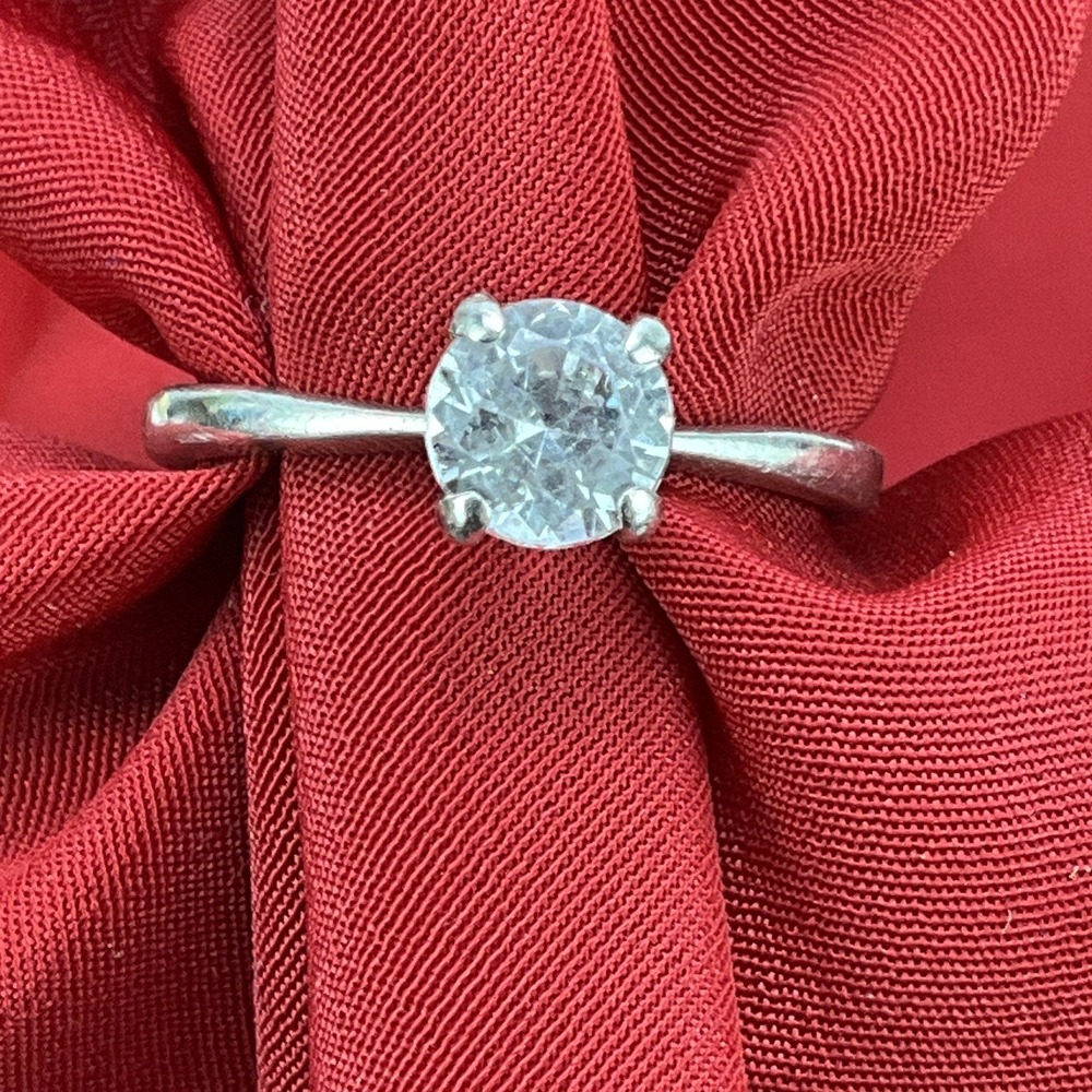 AVON 925 Sterling Silver Vintage Real White Topaz Gem Engagement Ring Size‎ 6.75